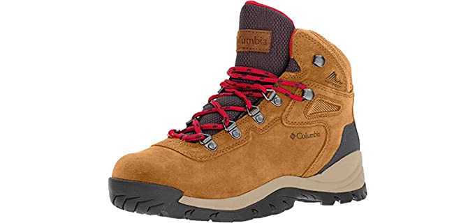 Columbia Women's Newton Ridge Plus - Hiking Boot